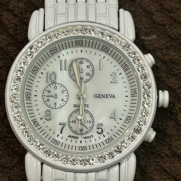 Geneva Women's Silver and White Crystal Watch - Picture 1 of 2